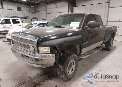 1999 Dodge Ram 2500 St z USA, uszkodzony, nr VIN 1B7KF2368XJ627553